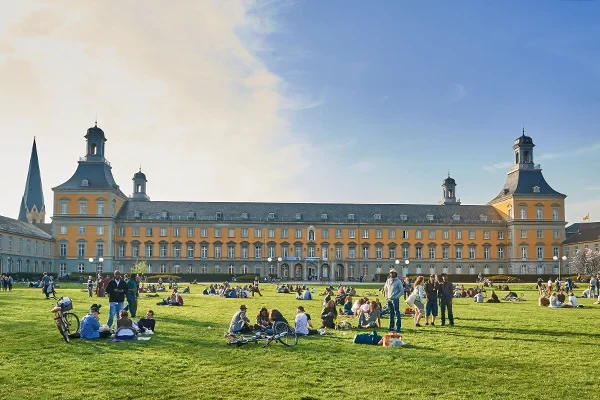 Schloss-Hofgarten_600x400px_80_5825-37245_Volker-Lannert.jpg